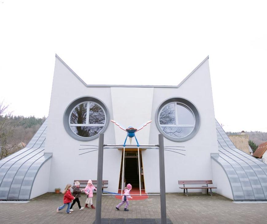 Allemagne : une Ã©cole surprenante de par son architecture, en chat!