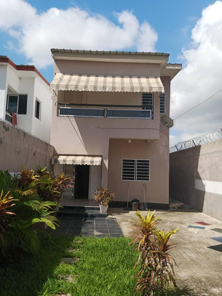 Location d'une Maison / Villa de 4 pièce(s) à 500.000 FCFA : Abidjan-Cocody-Angré (Nouveau chu)