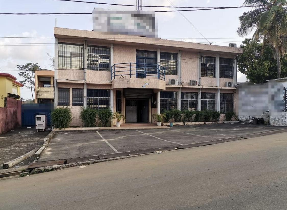 Vente d'un Immeuble : Abidjan-Cocody-Riviera (Bonoumin )