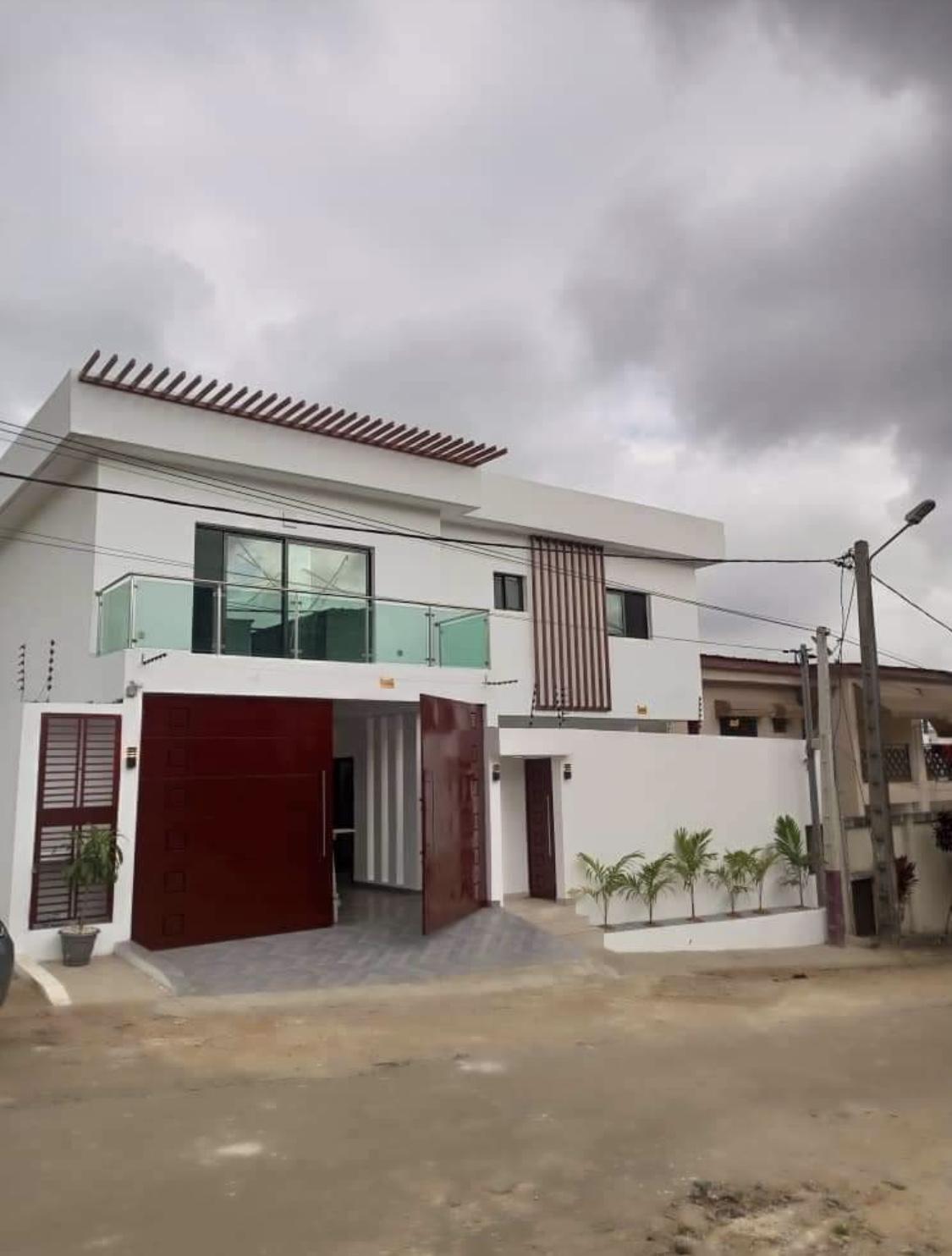 Vente d'une Maison / Villa : Abidjan-Cocody-Riviera (Rivera palmeraie )