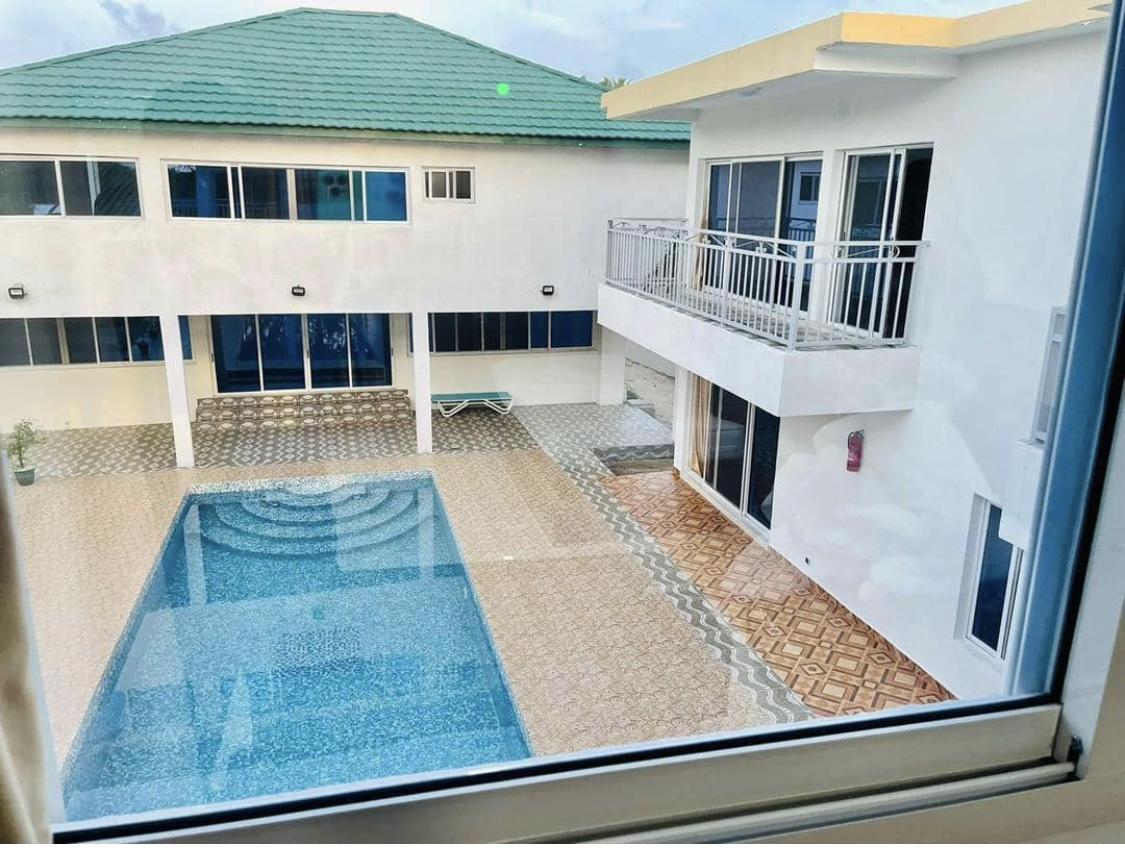Vente d'une Maison / Villa de 5 pièce(s) à 650.000.000 FCFA : Abidjan-Port-Bouet (Assini pk 7)