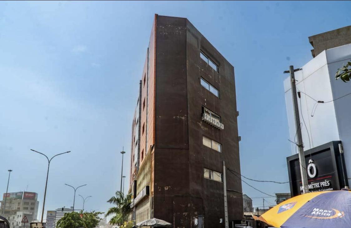 Vente d'un Immeuble : Abidjan-Treichville (Avenue 22 )