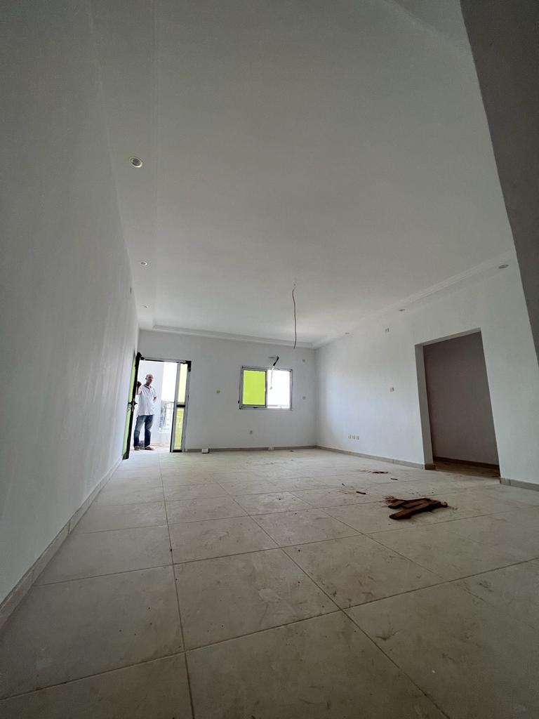 Location d'un Appartement : Abidjan-Cocody-Riviera (Feh kesse route de bingerville )
