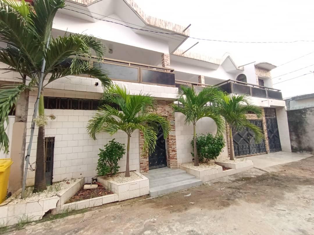 Vente d'une Maison / Villa : Abidjan-Cocody-Riviera (Faya)