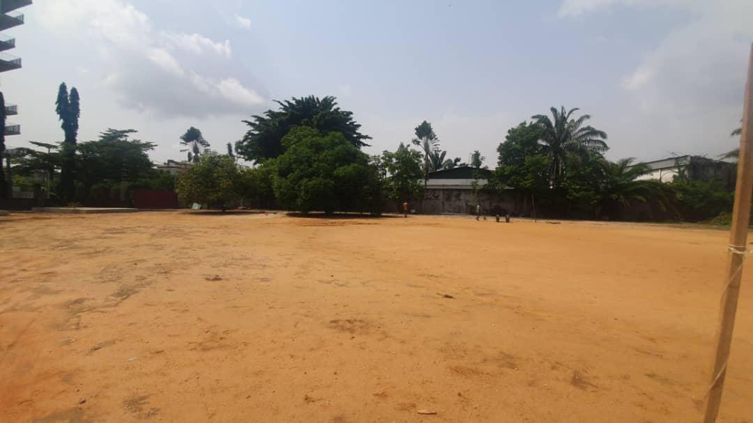 Vente d'un Terrain : Abidjan-Cocody-Riviera (Marcotte zone 4)