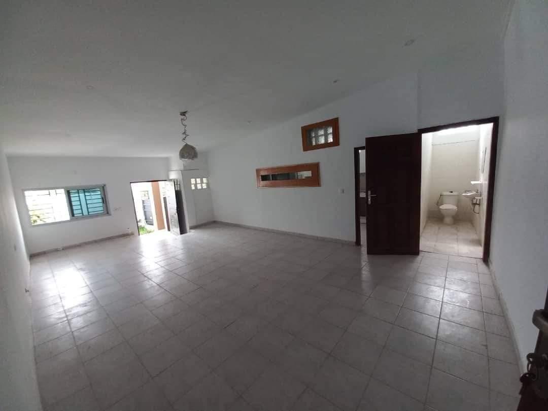 Vente d'une Maison / Villa : Abidjan-Bingerville (Cite ital )