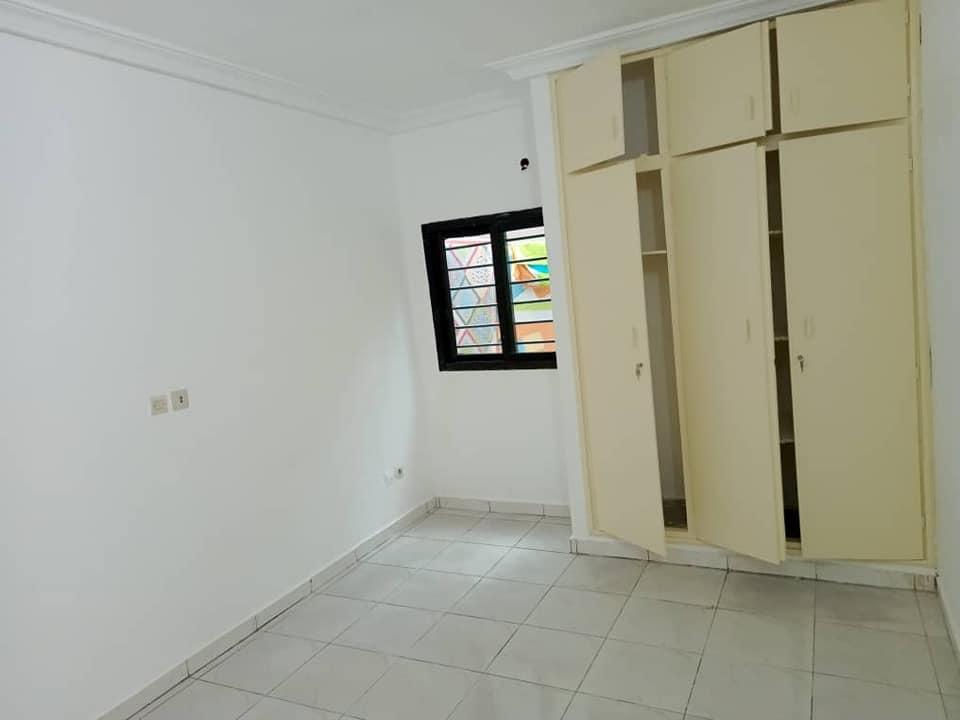 Location d'un Appartement : Abidjan-Cocody-Riviera (rivera palmeraie)