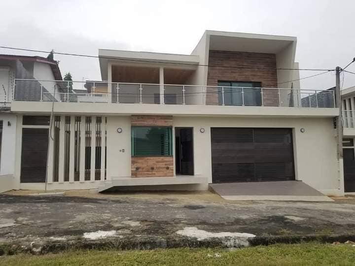 Location d'une Maison / Villa : Abidjan-Cocody-Riviera (rivera synacasi 2)