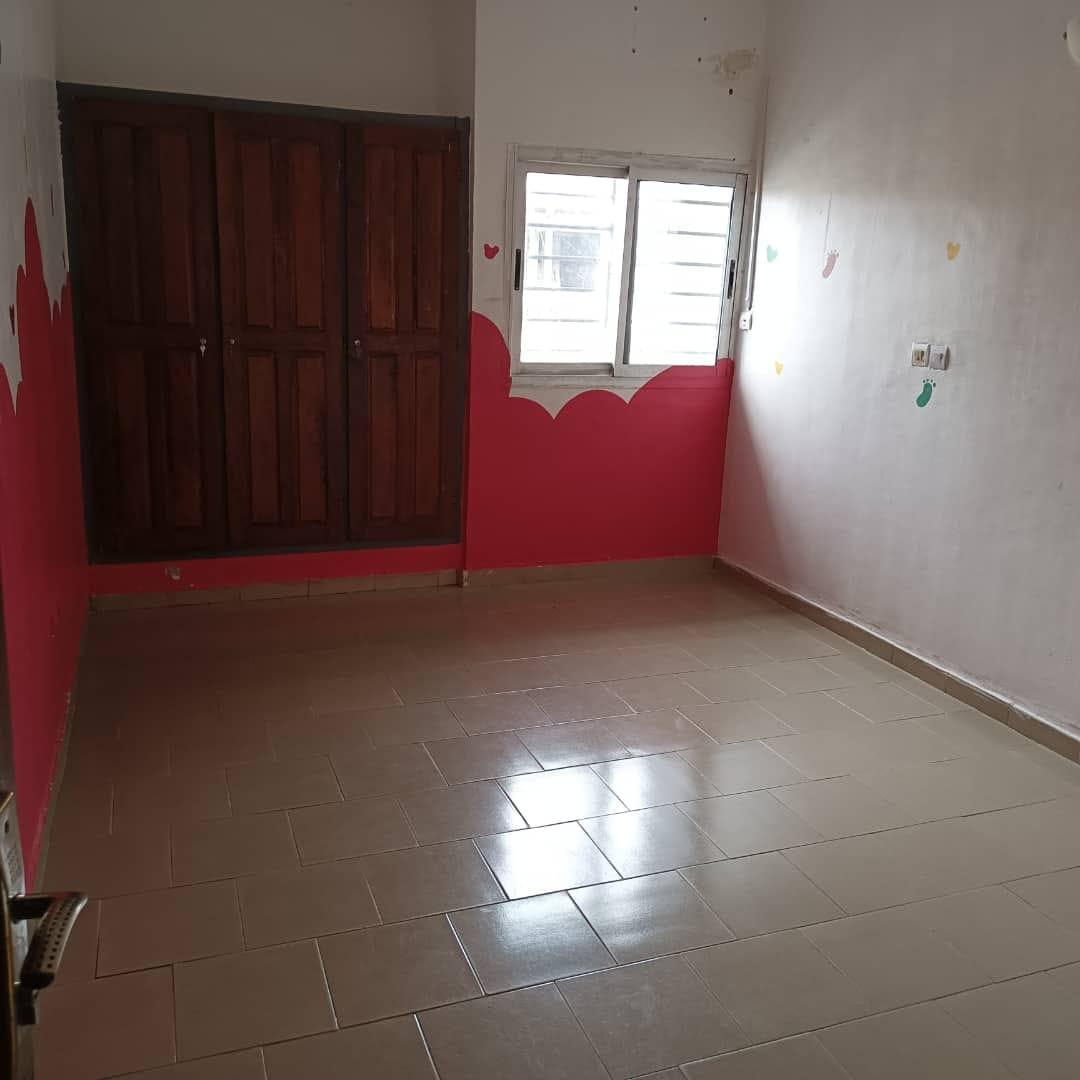 Location d'un Appartement : Abidjan-Cocody-Riviera (ciad)