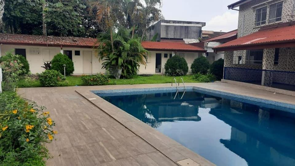 Vente d'une Maison / Villa : Abidjan-Cocody-2 Plateaux (deux plateau vallon non loin de l'ambassade du ghana)