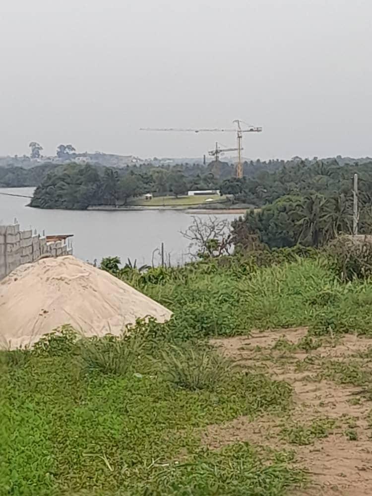 Vente d'un Terrain à 150.000.000 FCFA  : Abidjan-Cocody-Riviera (abatta)