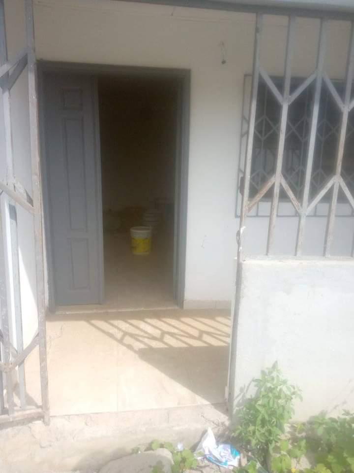 Location d'une Maison / Villa de 3 pièce(s) à 150.000 FCFA : Abidjan-Bingerville (Dernière nouvelle gare )