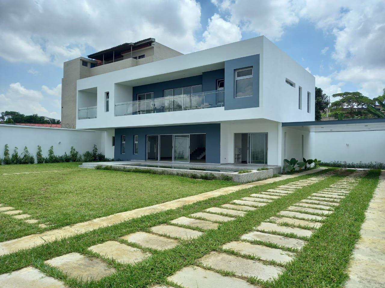 Vente d'une Maison / Villa : Abidjan-Cocody-2 Plateaux (7eme tranche)