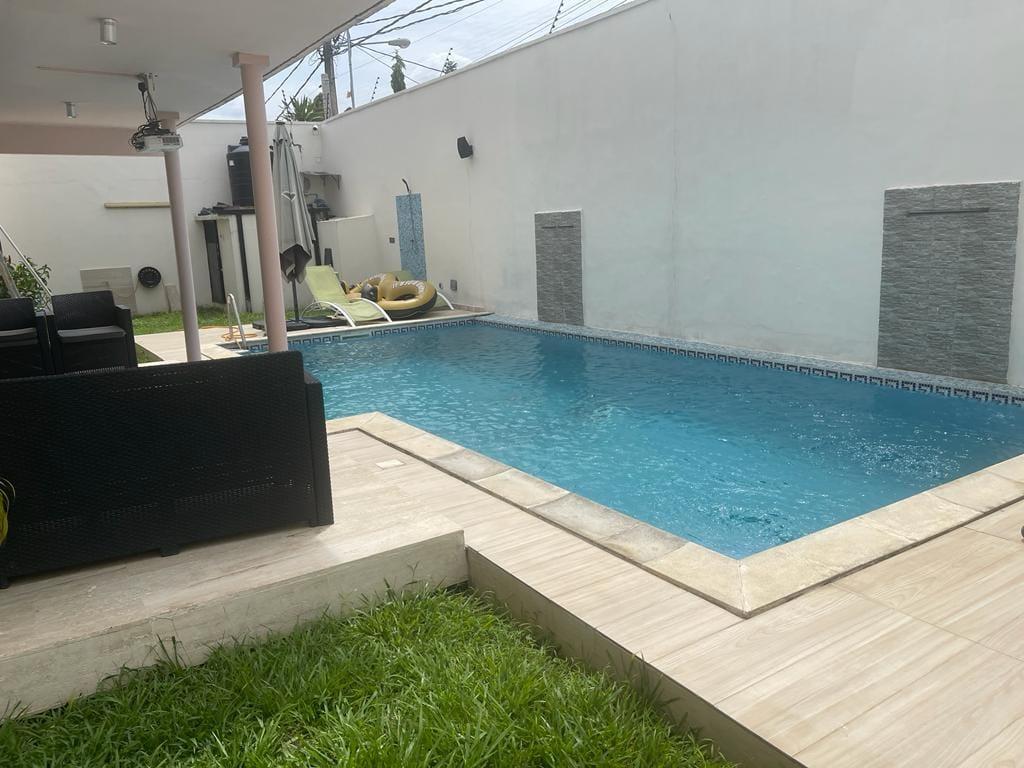 Location d'une Maison / Villa : Abidjan-Cocody-Riviera (riviera bonoumin)