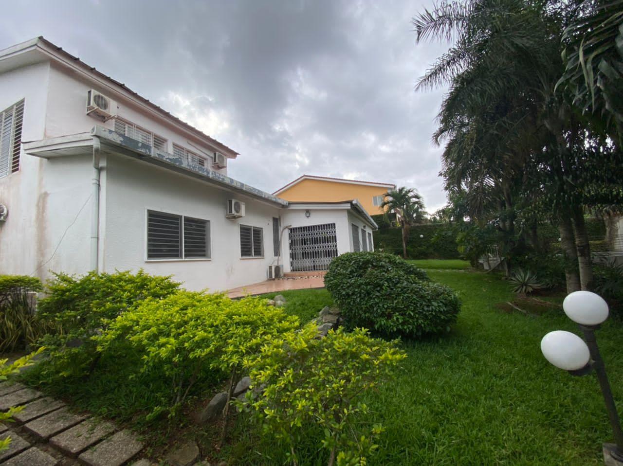 Location d'une Maison / Villa : Abidjan-Cocody-2 Plateaux (Vallon)