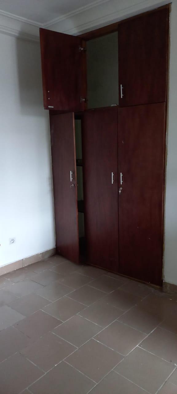 Location d'un Appartement de 1 pièce(s) à 130.000 FCFA : Abidjan-Cocody-Riviera (BONOUMIN )