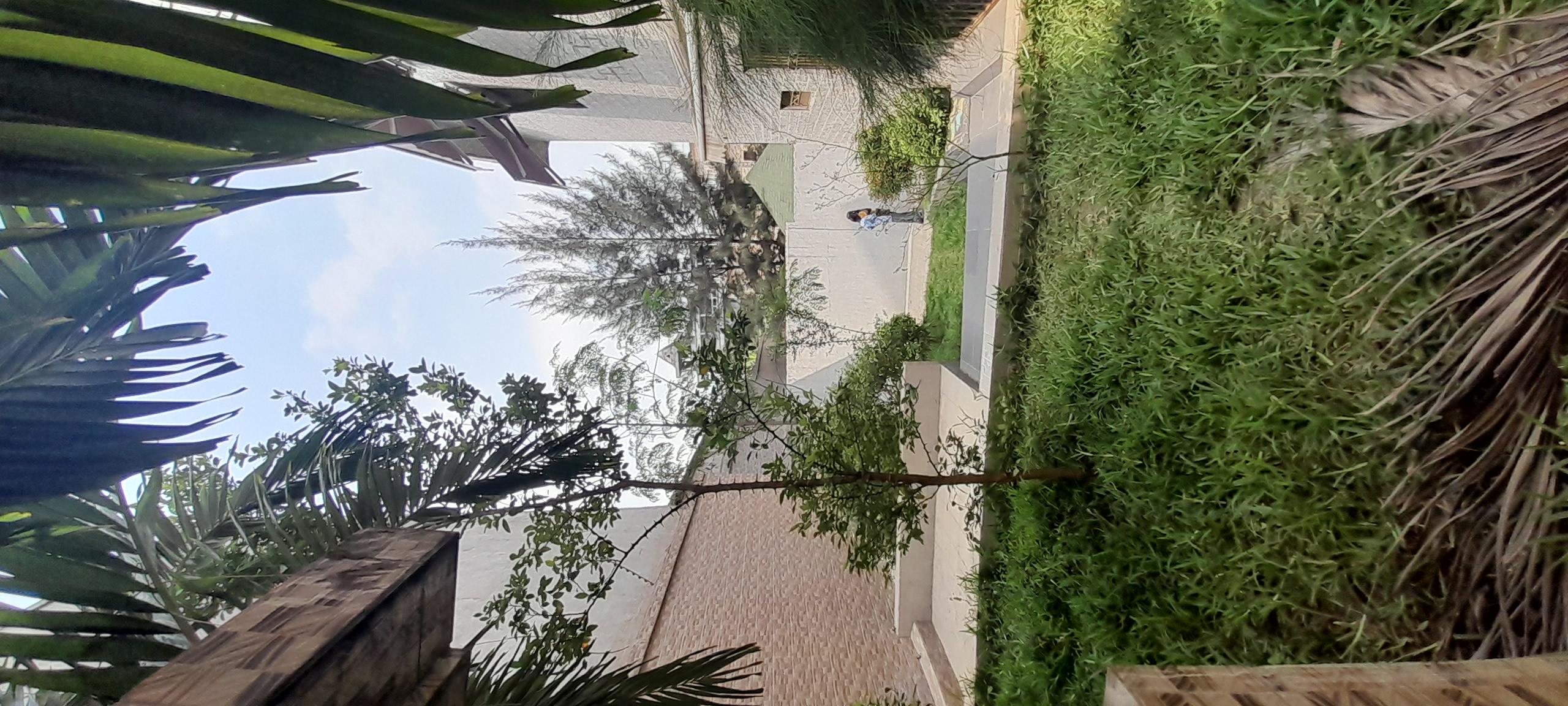 Vente d'une Maison / Villa : Abidjan-Cocody-Angré (Angré 8e tranche)