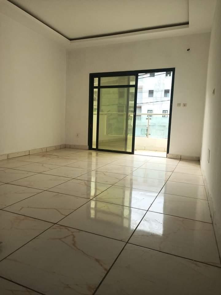 Location d'un Appartement de 2 pièce(s) à 180.000 FCFA : Abidjan-Cocody-Riviera (Faya)