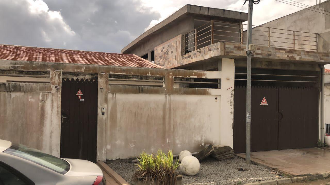 Vente d'une Maison / Villa : Abidjan-Cocody-Riviera ()