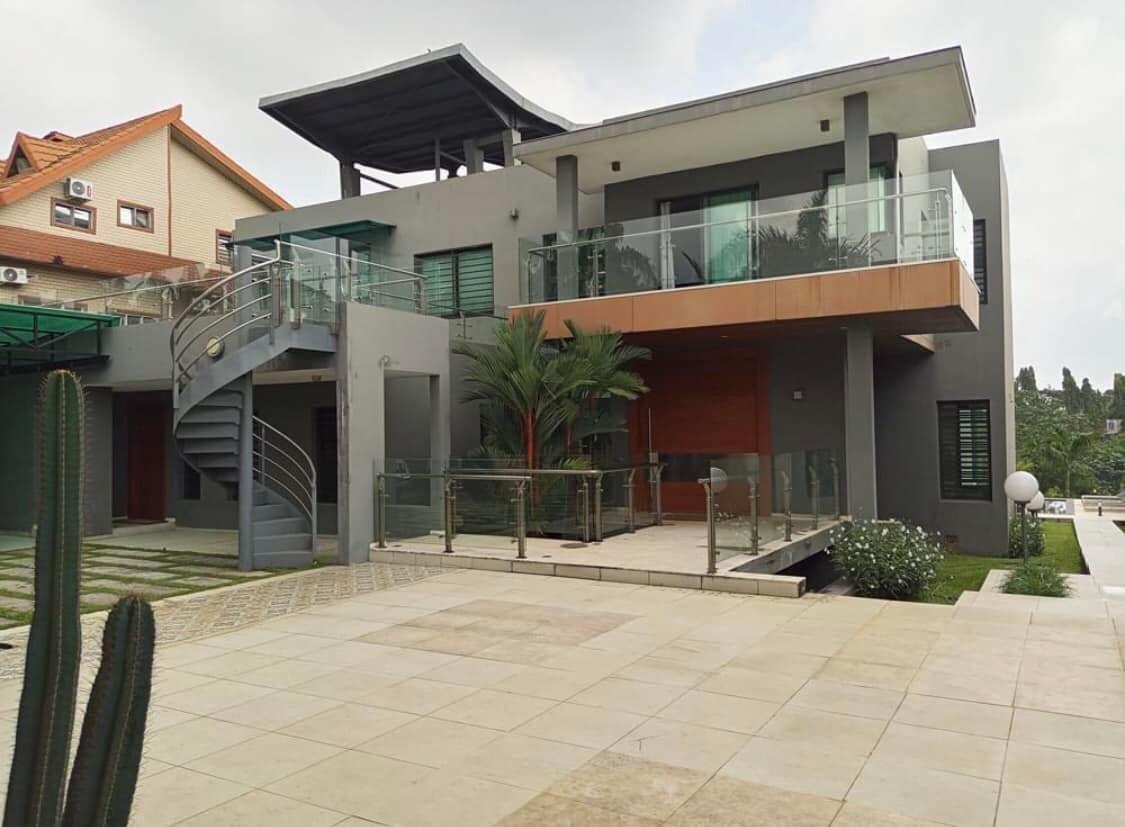 Vente d'une Maison / Villa : Abidjan-Cocody-2 Plateaux (2 p)