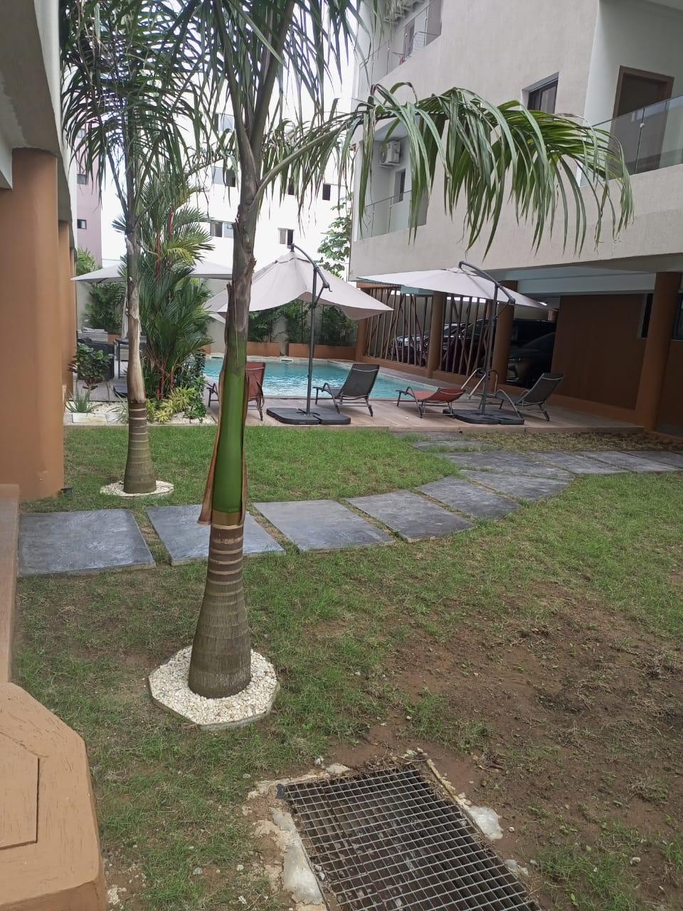 Location d'une Maison / Villa de 5 pièce(s) à 2.500.000.000 FCFA : Abidjan-Cocody-Riviera (Rivera 4)