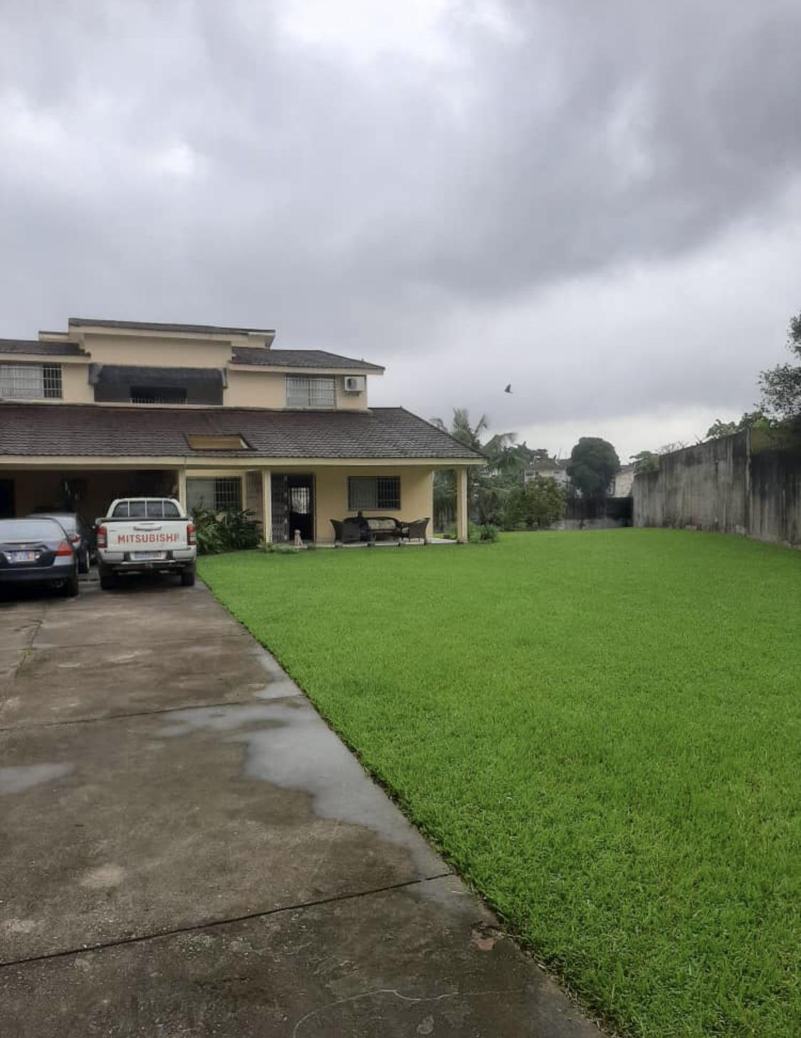 Location d'une Maison / Villa : Abidjan-Cocody-2 Plateaux (Septième tranche7)