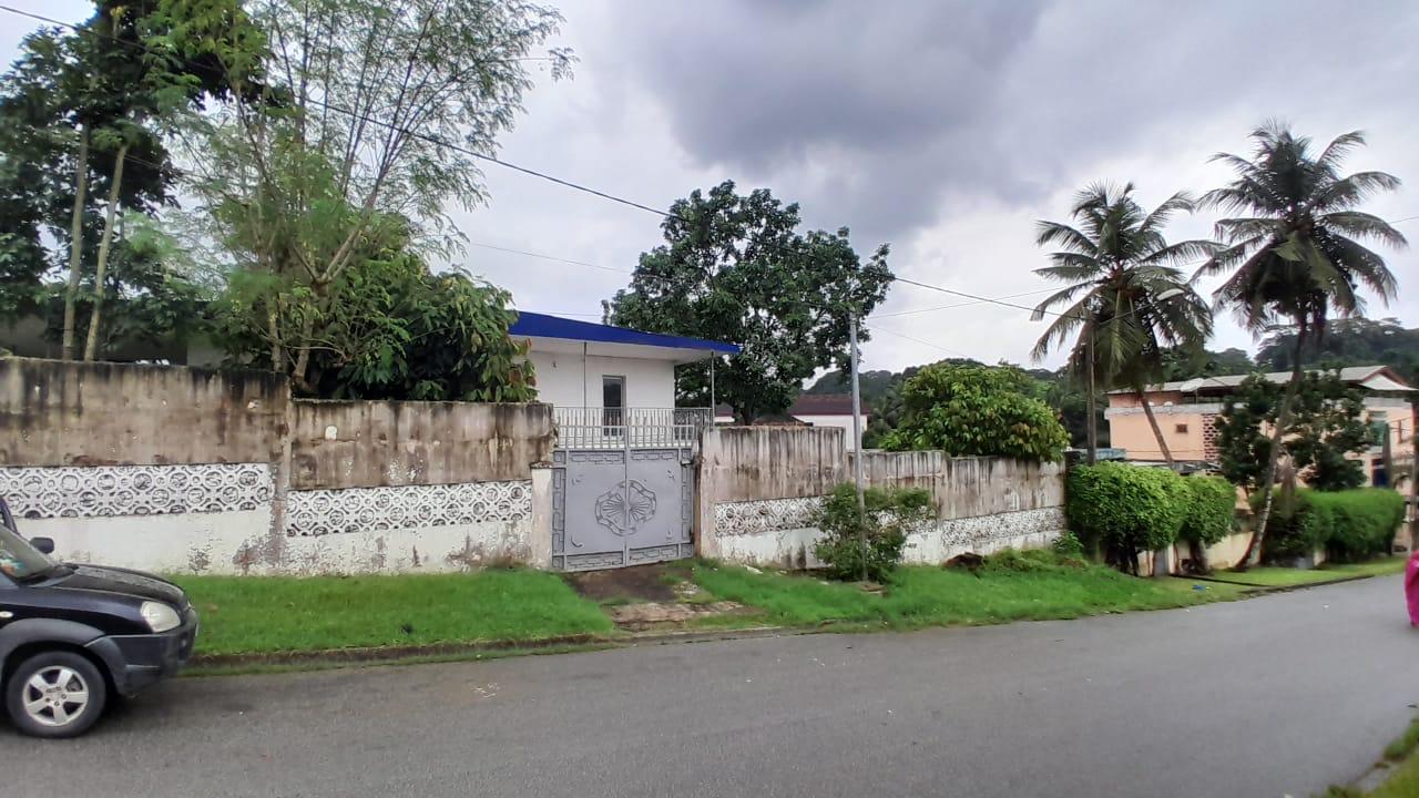 Vente d'une Maison / Villa de 7 pièce(s) à 500.000.000 FCFA : Abidjan-Yopougon (Fanny rÃ©sidentiel premier pont)