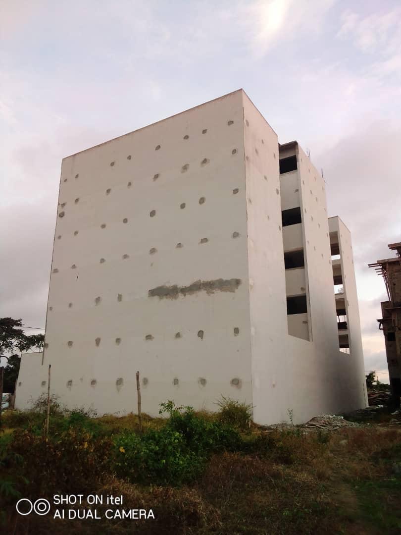 Vente d'un Immeuble à 240.000.000 FCFA  : Abidjan-Bingerville (S3i )