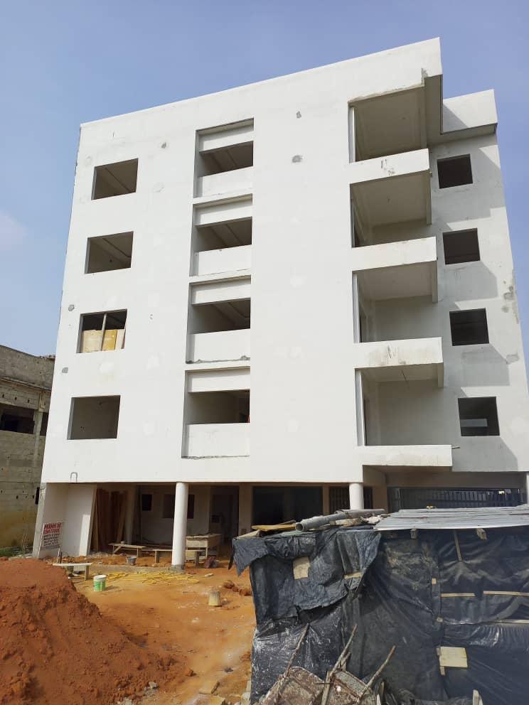 Vente d'un Immeuble à 240.000.000 FCFA  : Abidjan-Bingerville (S3i )