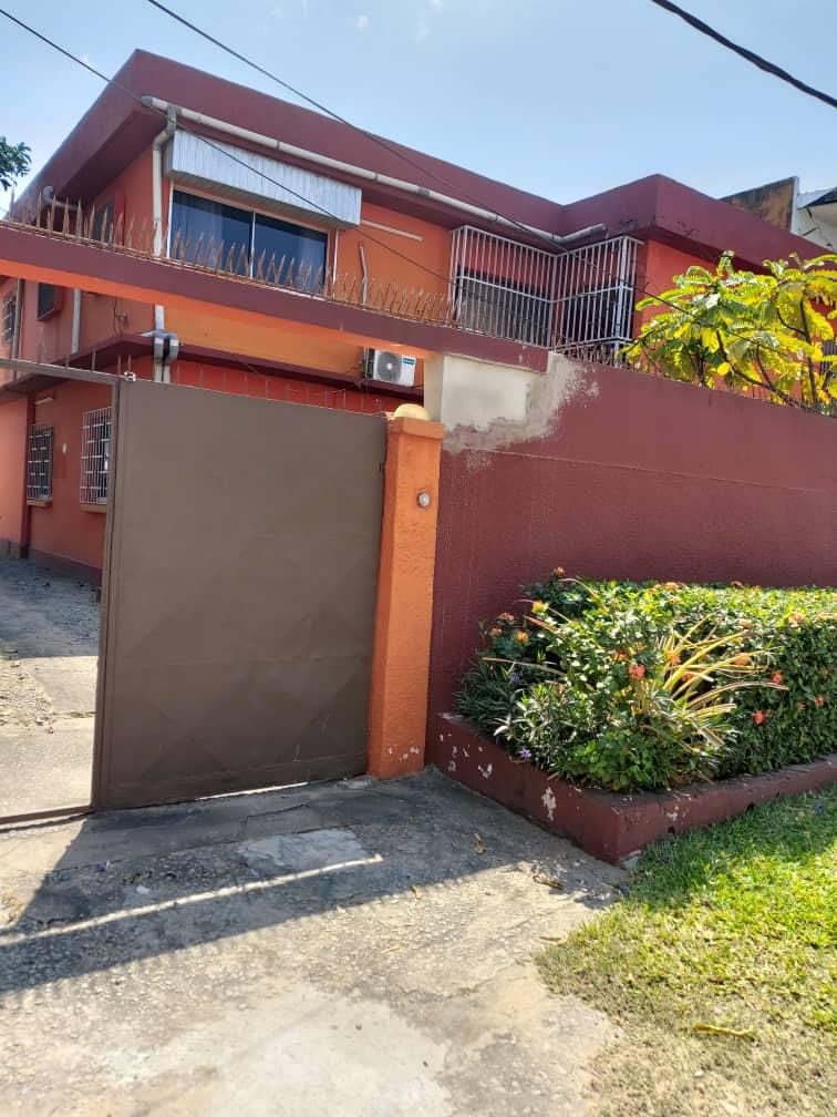 Vente d'une Maison / Villa de 11 pièce(s) à 750.000.000 FCFA : Abidjan-Marcory (Zone 4)