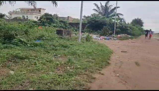Vente d'un Terrain : Abidjan-Cocody-Angré (Base colas chu de Angre)