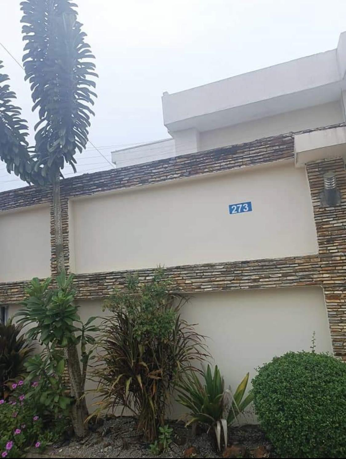 Vente d'une Maison / Villa de 5 pièce(s) à 6.500.000.000 FCFA : Abidjan-Cocody-2 Plateaux (Cocody 2)