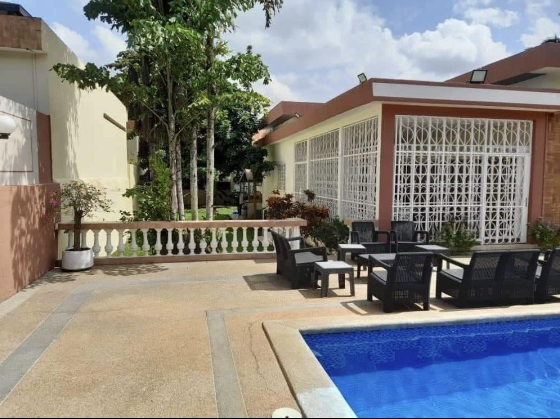 Vente d'une Maison / Villa de 5 pièce(s) à 18.000.000.000 FCFA : Abidjan-Cocody centre (Cocody DANGA )