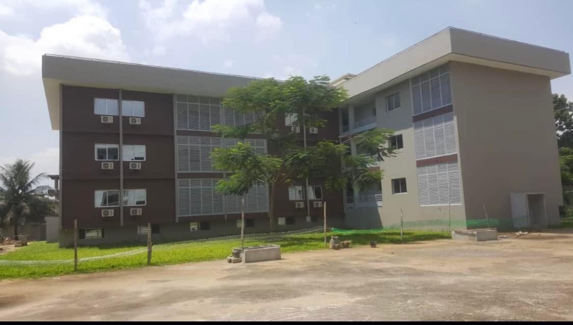 Vente d'un Immeuble à 13.500.000.000 FCFA  : Abidjan-Cocody-Riviera (Rivera 4)