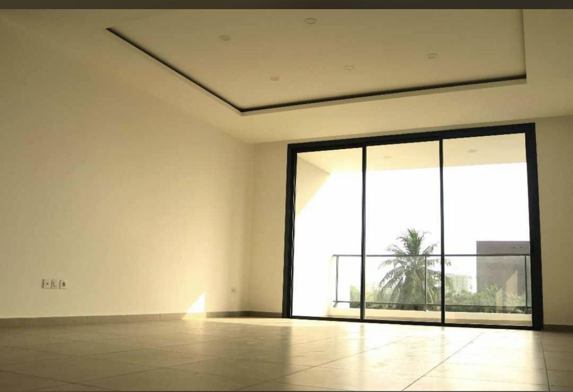 Vente d'une Maison / Villa de 6 pièce(s) à 580.000.000 FCFA : Abidjan-Cocody-Riviera (Rivera 4)