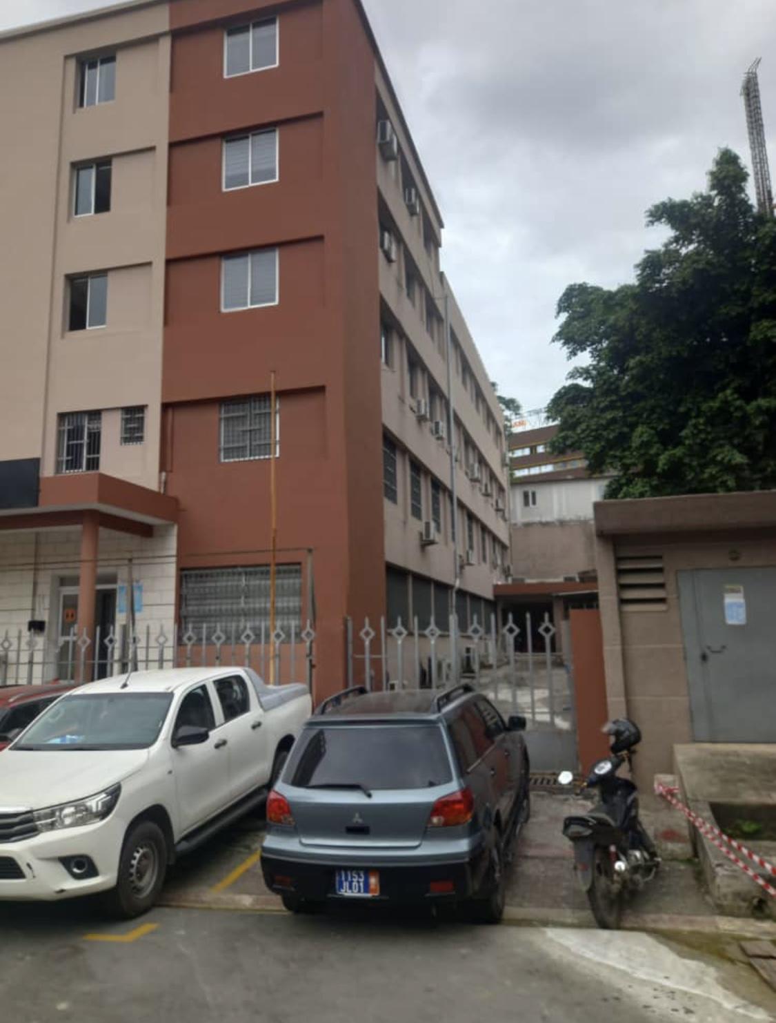 Vente d'un Immeuble à 3.000.000.000 FCFA  : Abidjan-Plateau (Plateau )