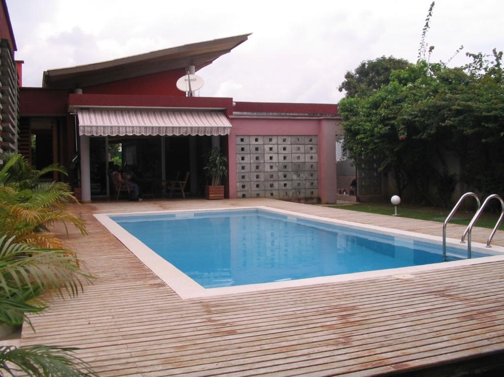 Vente d'une Maison / Villa de 9 pièce(s) à 550.000.000 FCFA : Abidjan-Cocody-Riviera (ATTOBAN)