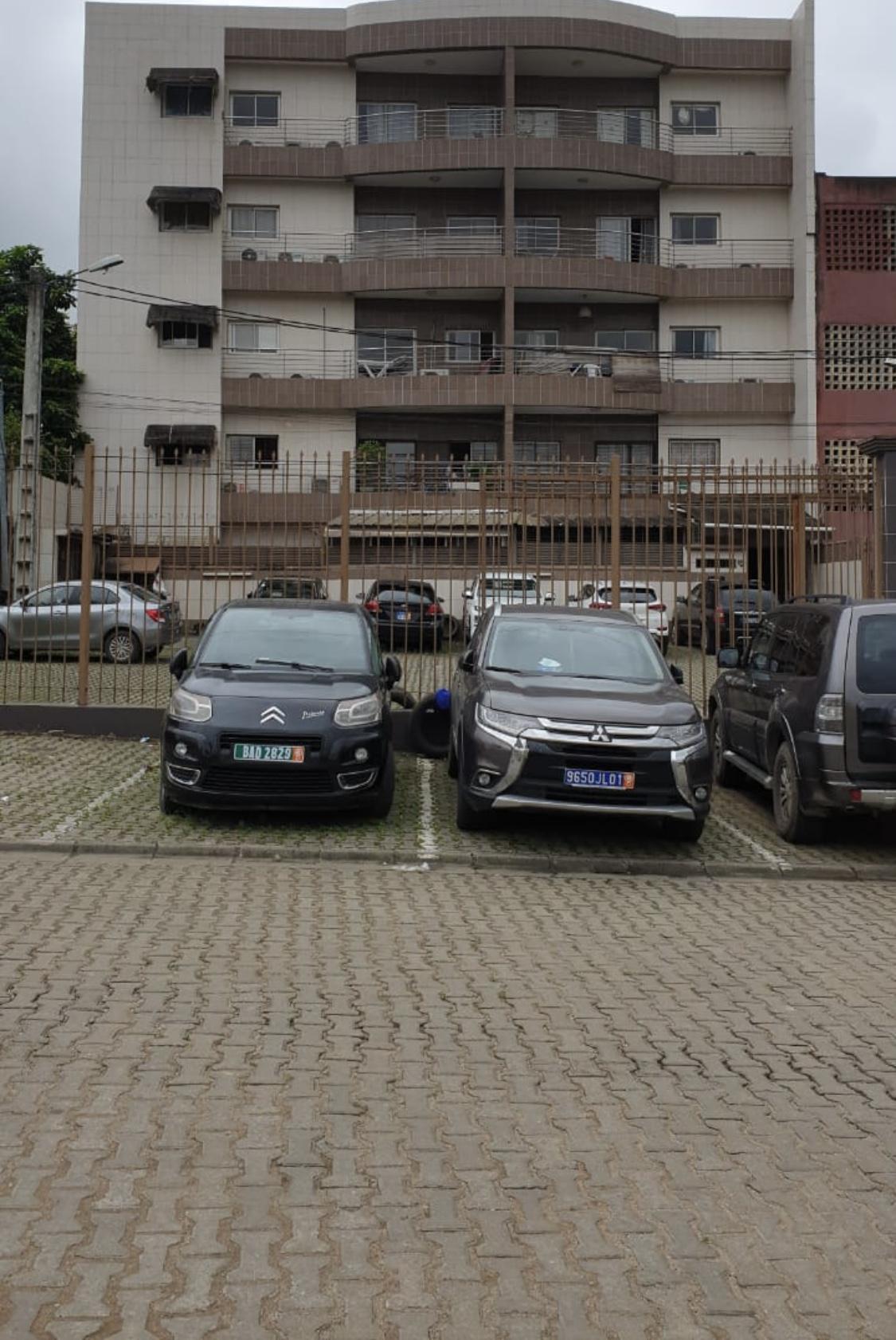 Vente d'un Immeuble à 1.500.000.000 FCFA  : Abidjan-Cocody-2 Plateaux (Rivera 2)