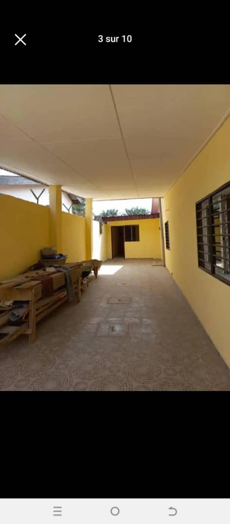Vente d'une Maison / Villa de 5 pièce(s) à 80 FCFA : Abidjan-Cocody-Riviera (abatta route amichia)