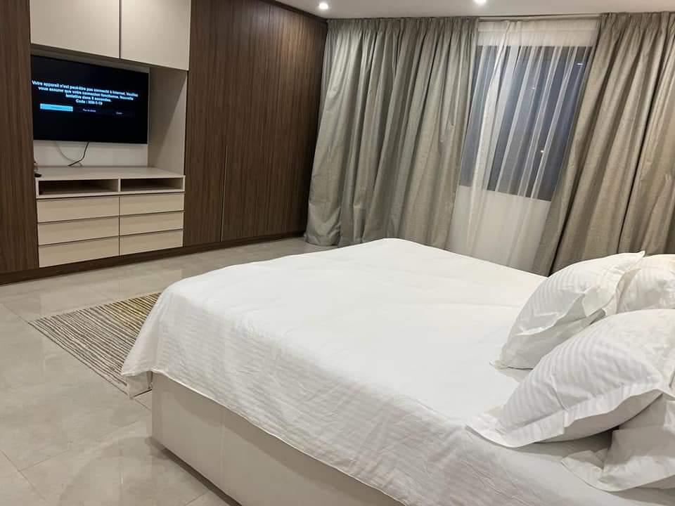Location meublée d'un Appartement de 4 pièce(s) à 200.000 FCFA : Abidjan-Marcory (Zone4)