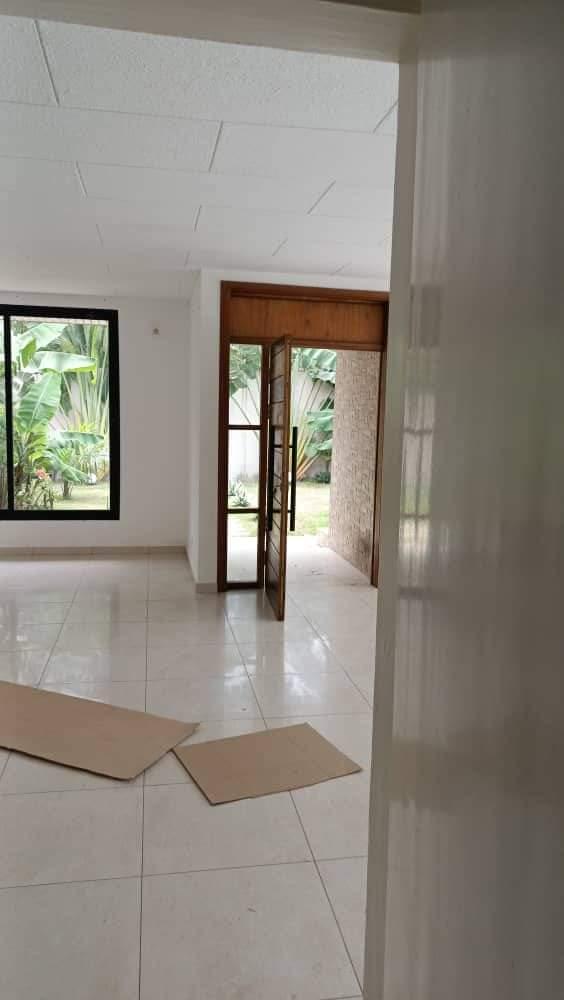 Location d'une Maison / Villa de 4 pièce(s) à 250.000 FCFA : Abidjan-Marcory (Bietry)