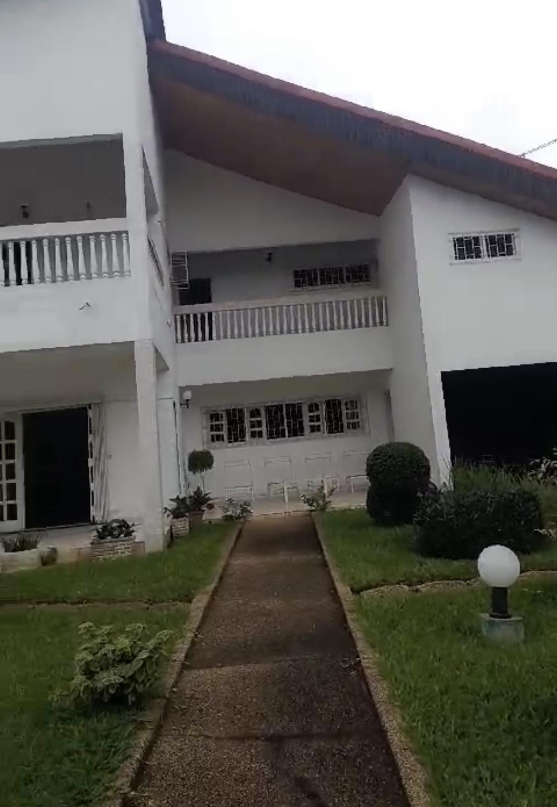 Vente d'une Maison / Villa : Abidjan-Cocody-2 Plateaux (Cocody au vallon )
