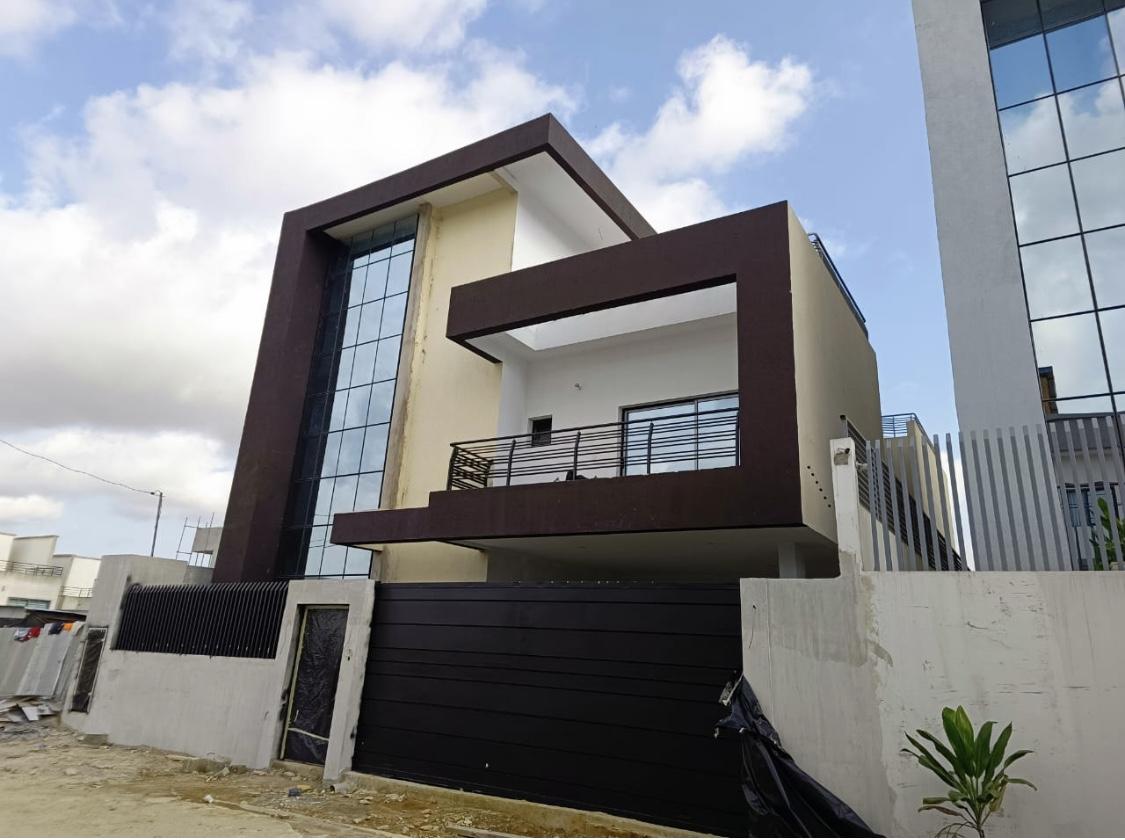 Vente d'une Maison / Villa de 7 pièce(s) à 350.000.000 FCFA : Abidjan-Cocody-Angré (Angre 8)