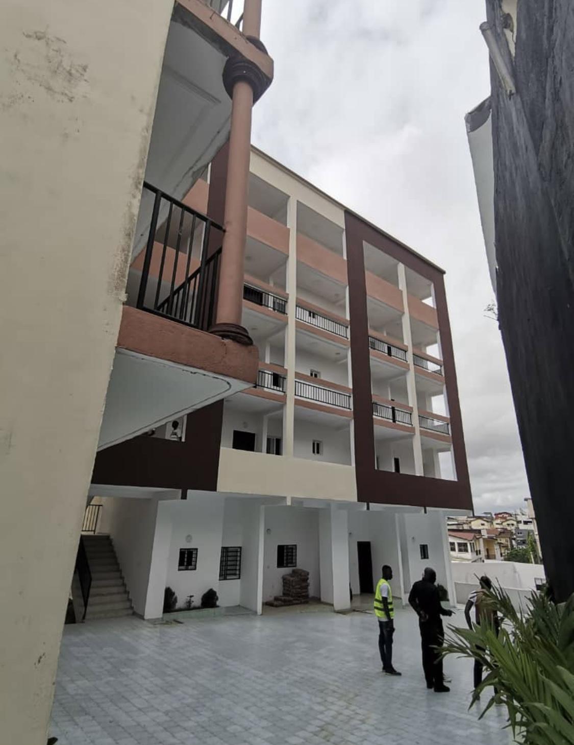 Vente d'un Immeuble à 1.500.000.000 FCFA  : Abidjan-Cocody-Angré (Angre 8)
