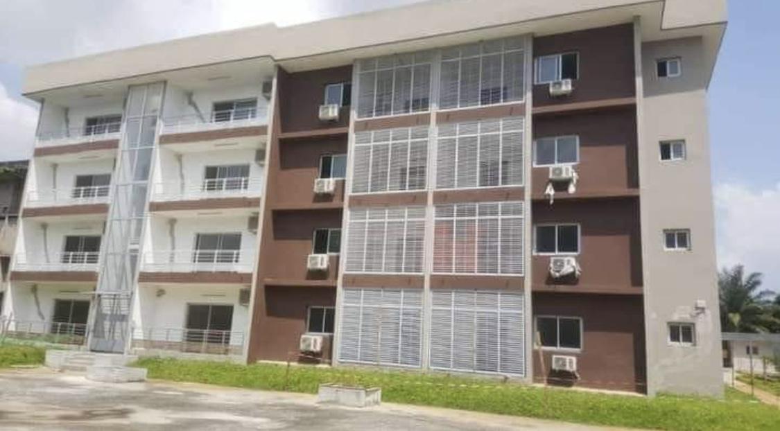 Vente d'un Immeuble à 1.300.000.000 FCFA  : Abidjan-Cocody-Riviera (Rivera 3)