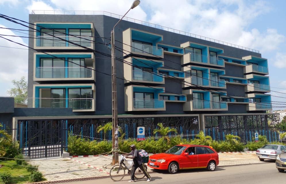 Vente d'un Immeuble : Abidjan-Cocody-Riviera (Rivera Bonounmi )