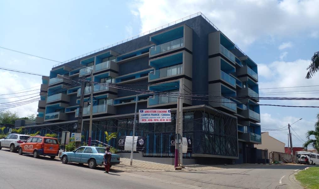 Vente d'un Immeuble à 4.000.000.000 FCFA  : Abidjan-Cocody-Riviera (Rivera Bonounmi )