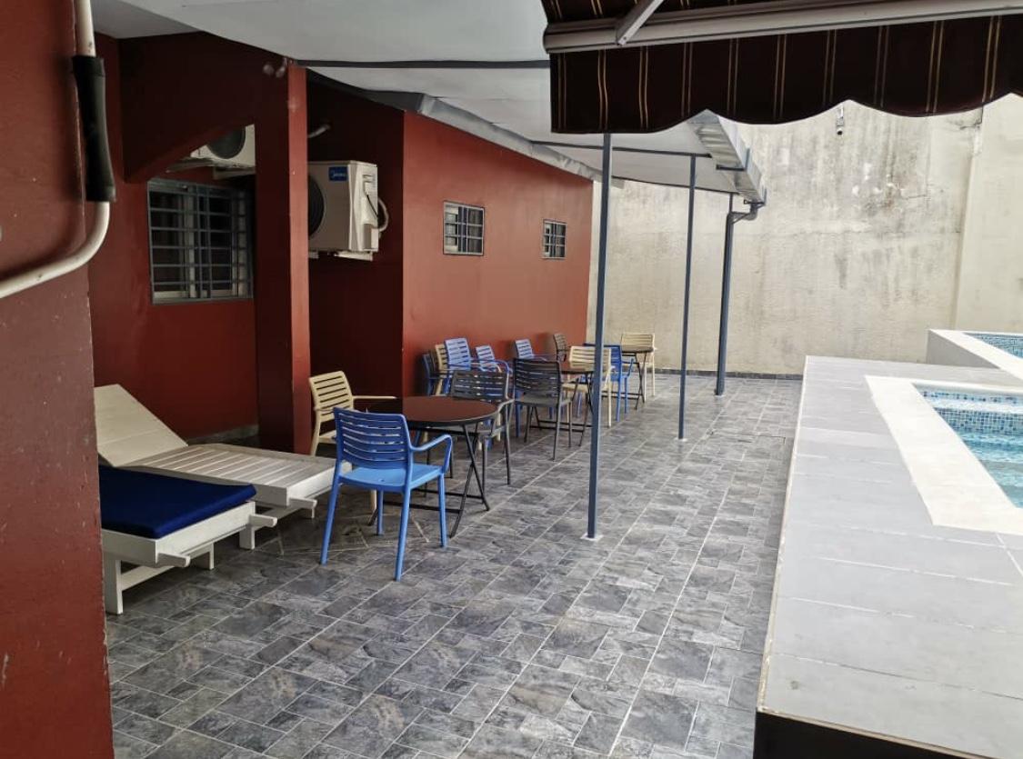 Vente d'une Maison / Villa de 5 pièce(s) à 550.000.000 FCFA : Abidjan-Cocody-Riviera (Cocody rivera )