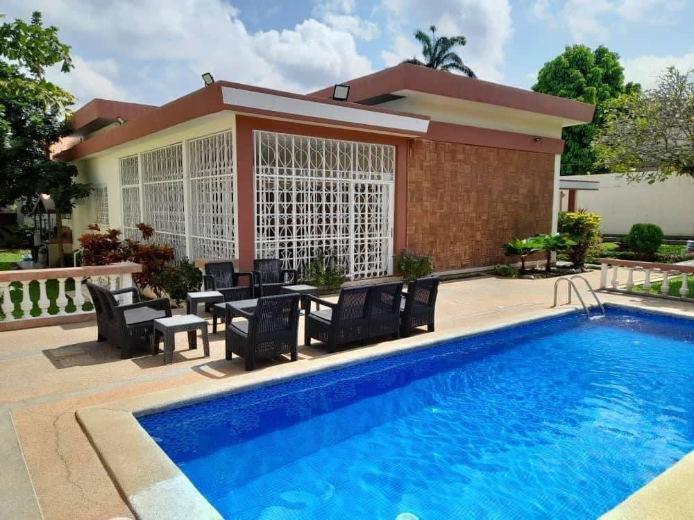 Vente d'une Maison / Villa de 5 pièce(s) à 1.800.000.000 FCFA : Abidjan-Cocody centre (Cocody DANGA )