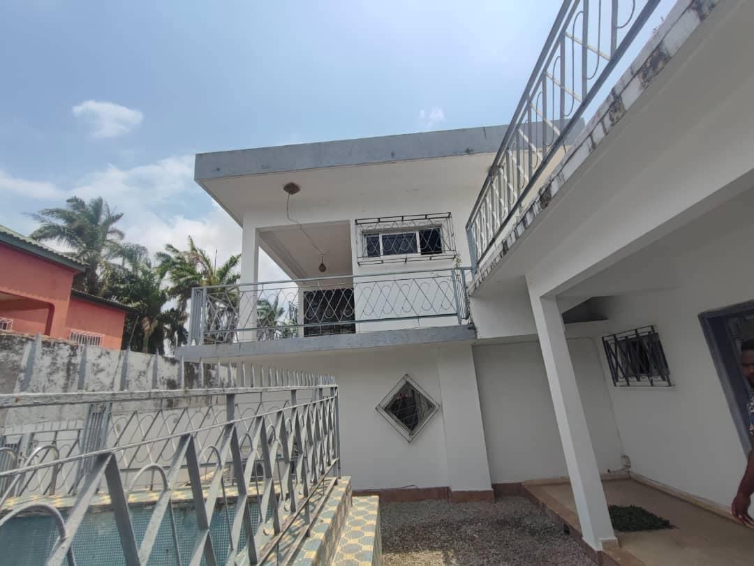 Vente d'une Maison / Villa de 14 pièce(s) à 500.000.000 FCFA : Abidjan-Cocody-Riviera (Rivera 3)